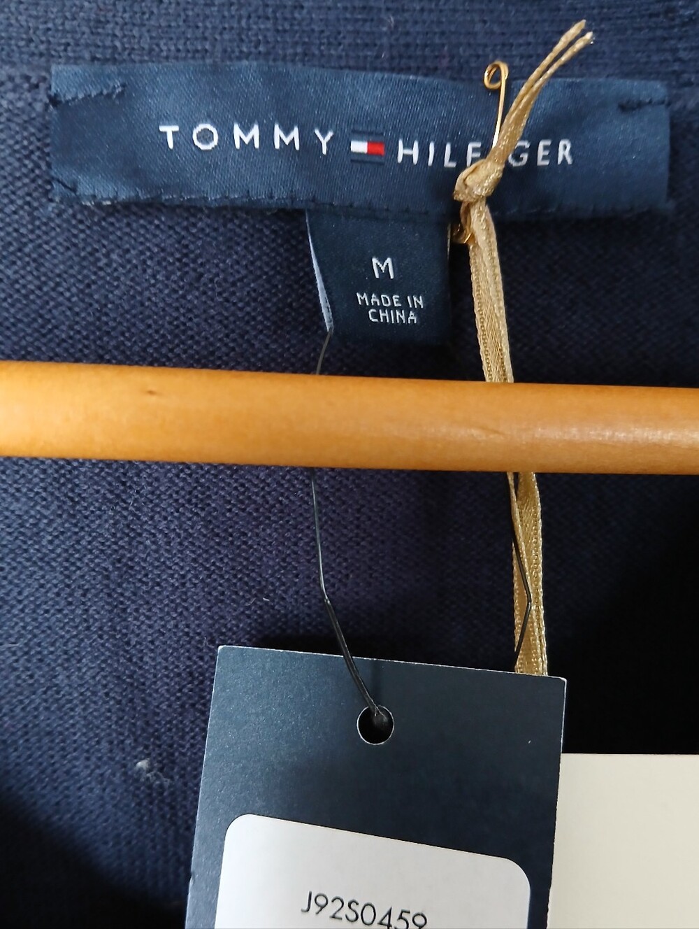 Tommy Hilfiger | NWT Navy blue v-neck long sleeve sweater Women's Size Medium - Picture 7 of 7